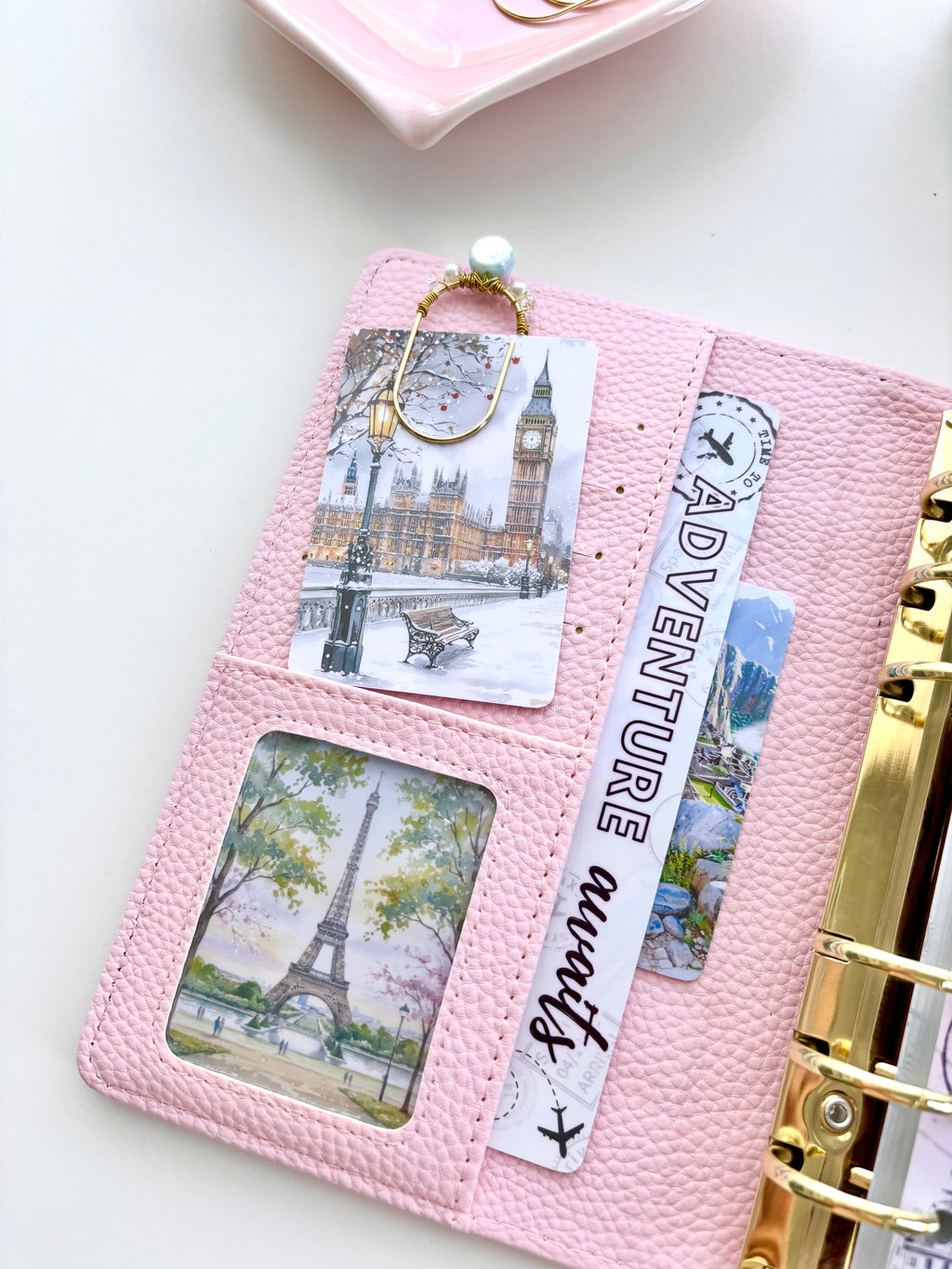 Paydays Around the World Binder Decoration Extension Pack